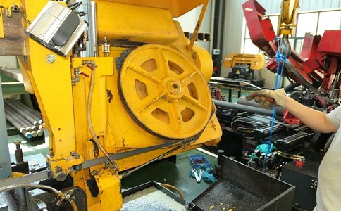 如何解决沙田镇卧式金属带锯床切削时出现的断带现象？